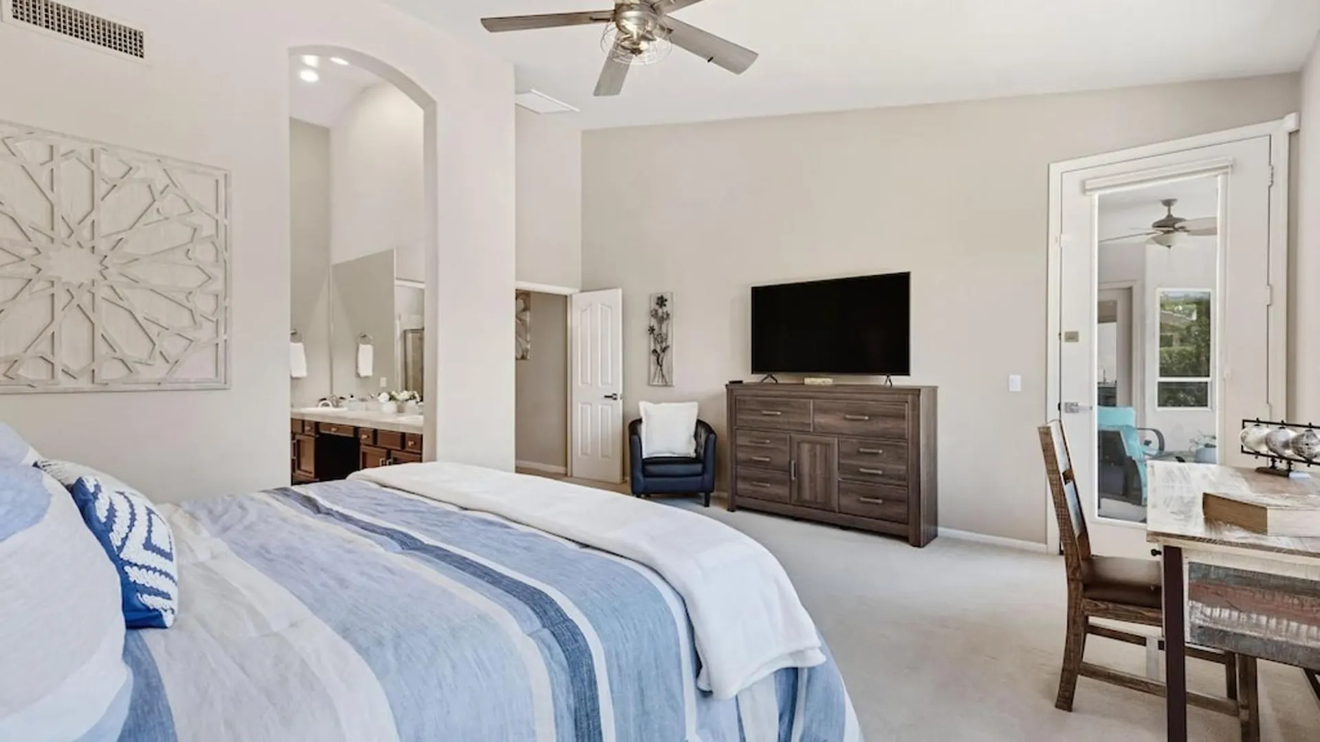 Amazing Home In Great Location Wbackyard Oasis Scottsdale Nyaraló